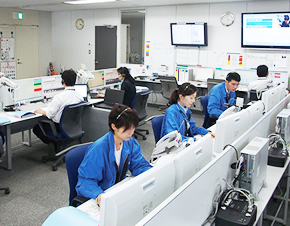 24時間365日体制で専門のオペレータが対応するPaSCC（Parking Support & Control Center）開設
