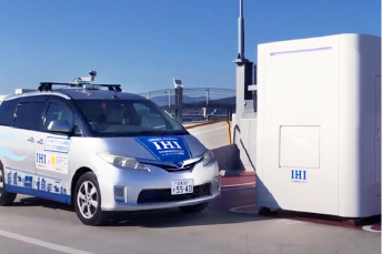 屋上へドローンポートを設置(沼津工場の自走式駐車場)