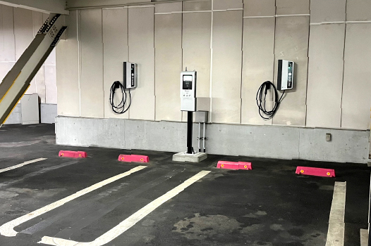 総電力制御による複数台EV充電システム